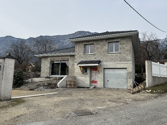 Villa neuve à Saint nazaire les eymes